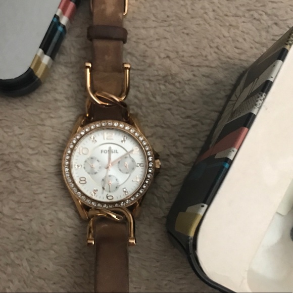 Fossil women’s watch - Picture 2 of 3
